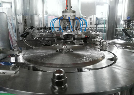 Máquina de rellenar de acero inoxidable de las botellas de agua de 220V 10000bph